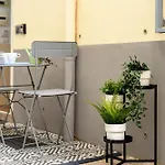 Appartement Murales In Bed Spagnoli Napels