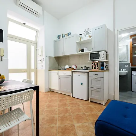 Apartamento Murales In Bed Spagnoli Nápoles