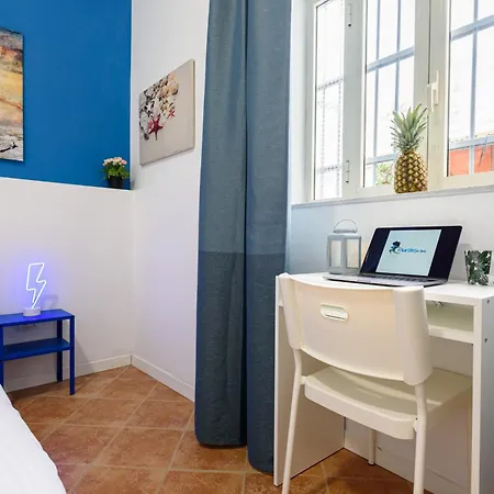 Murales In Bed Spagnoli Appartement Napels